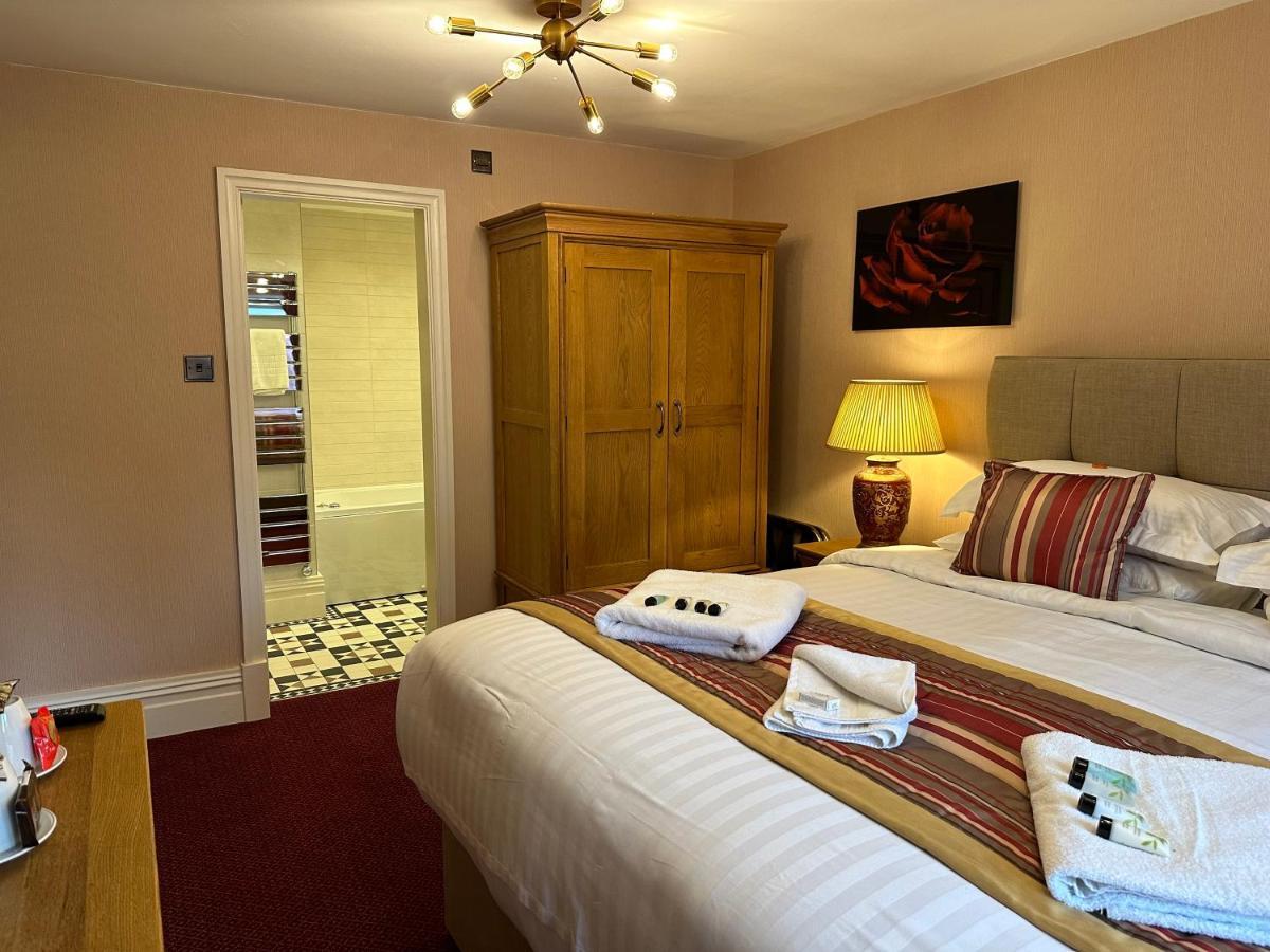 Chester House Guest House Экстерьер фото A bedroom at the hotel