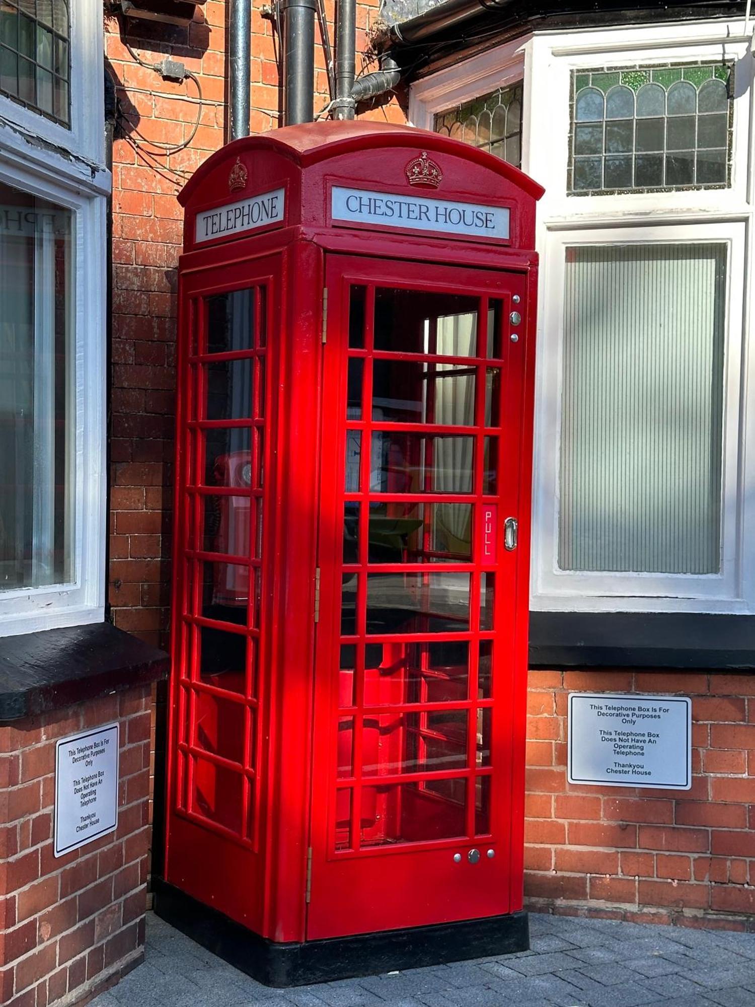 Chester House Guest House Экстерьер фото The telephone box at the former station