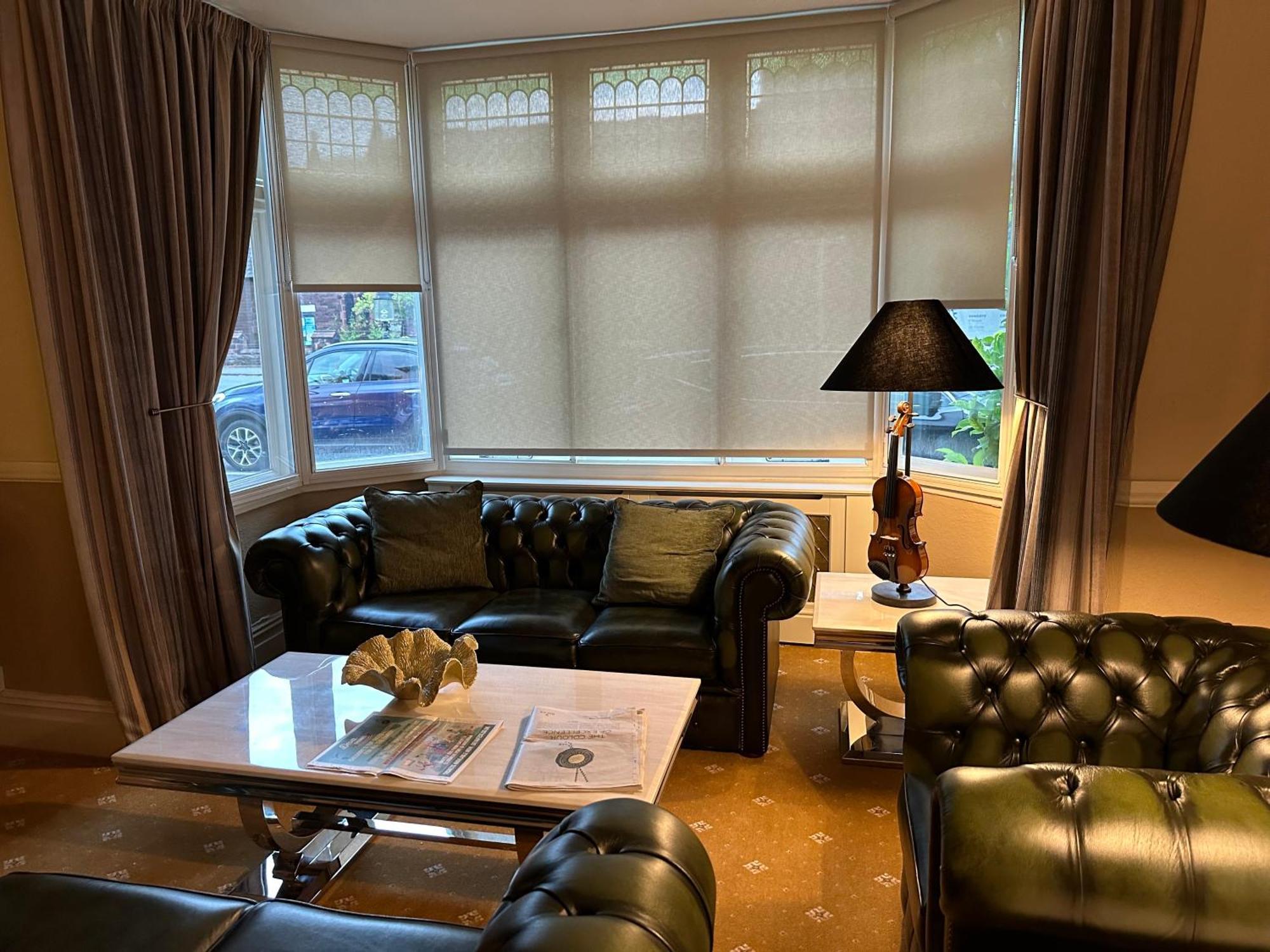 Chester House Guest House Экстерьер фото The interior of the hotel