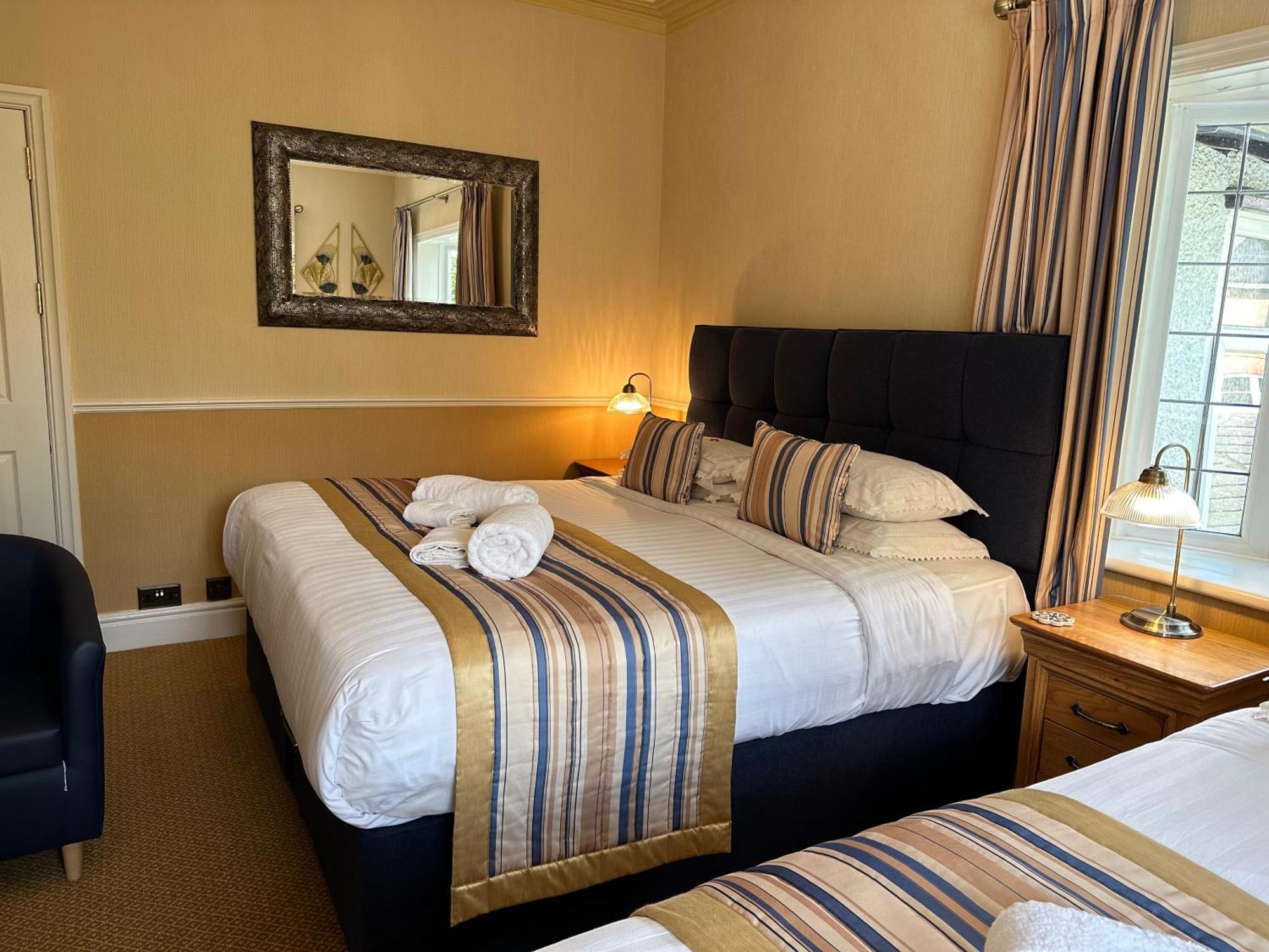 Chester House Guest House Экстерьер фото A bedroom at the hotel