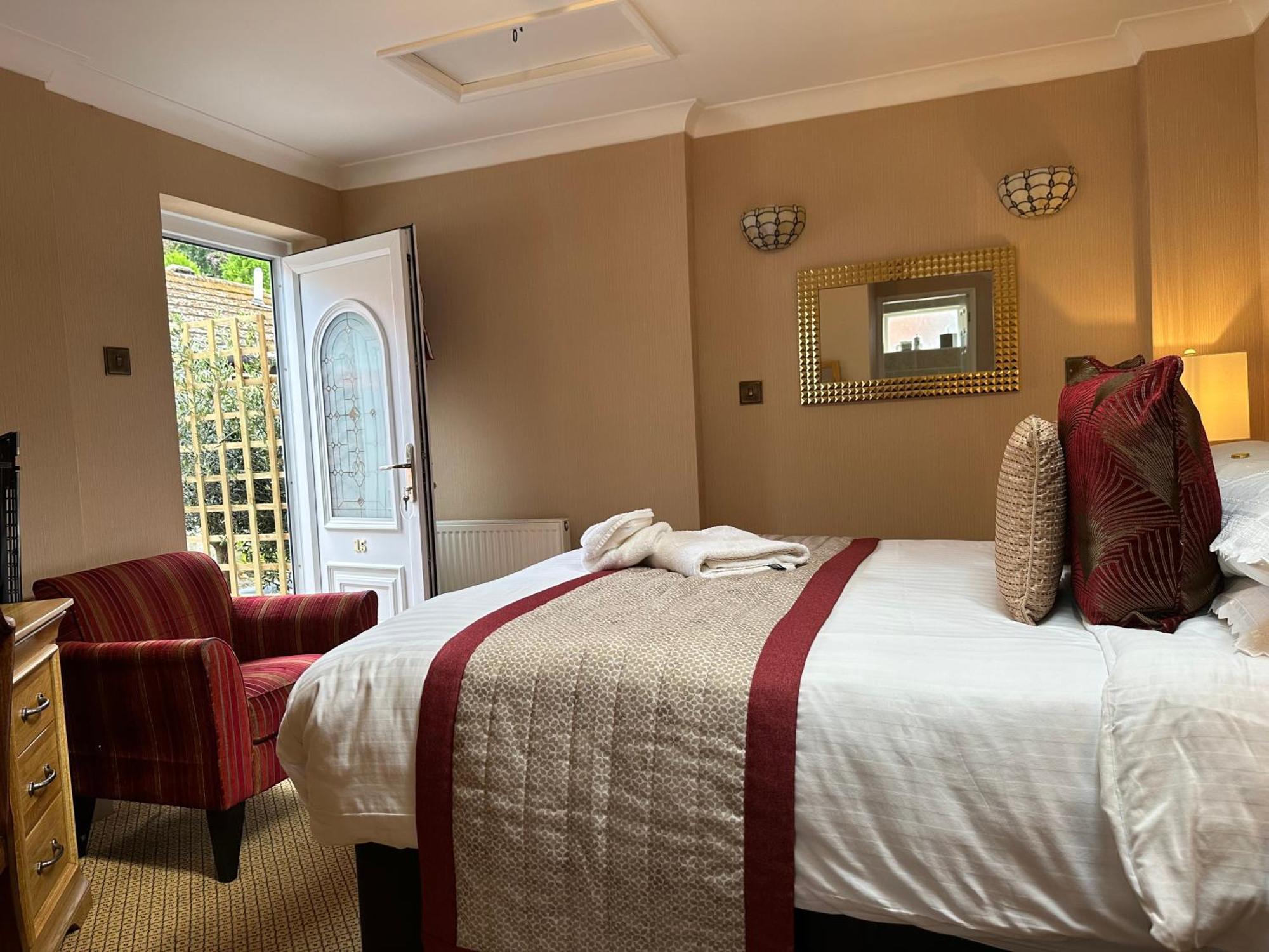 Chester House Guest House Экстерьер фото A bedroom at the hotel